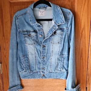 Women's Light Blue Denim Jacket